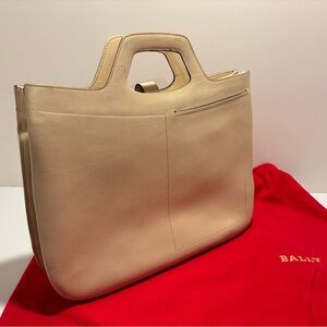 Vintage Bally Cream Leather Tote with Shoulder Strap and Removable Zipper Pocket